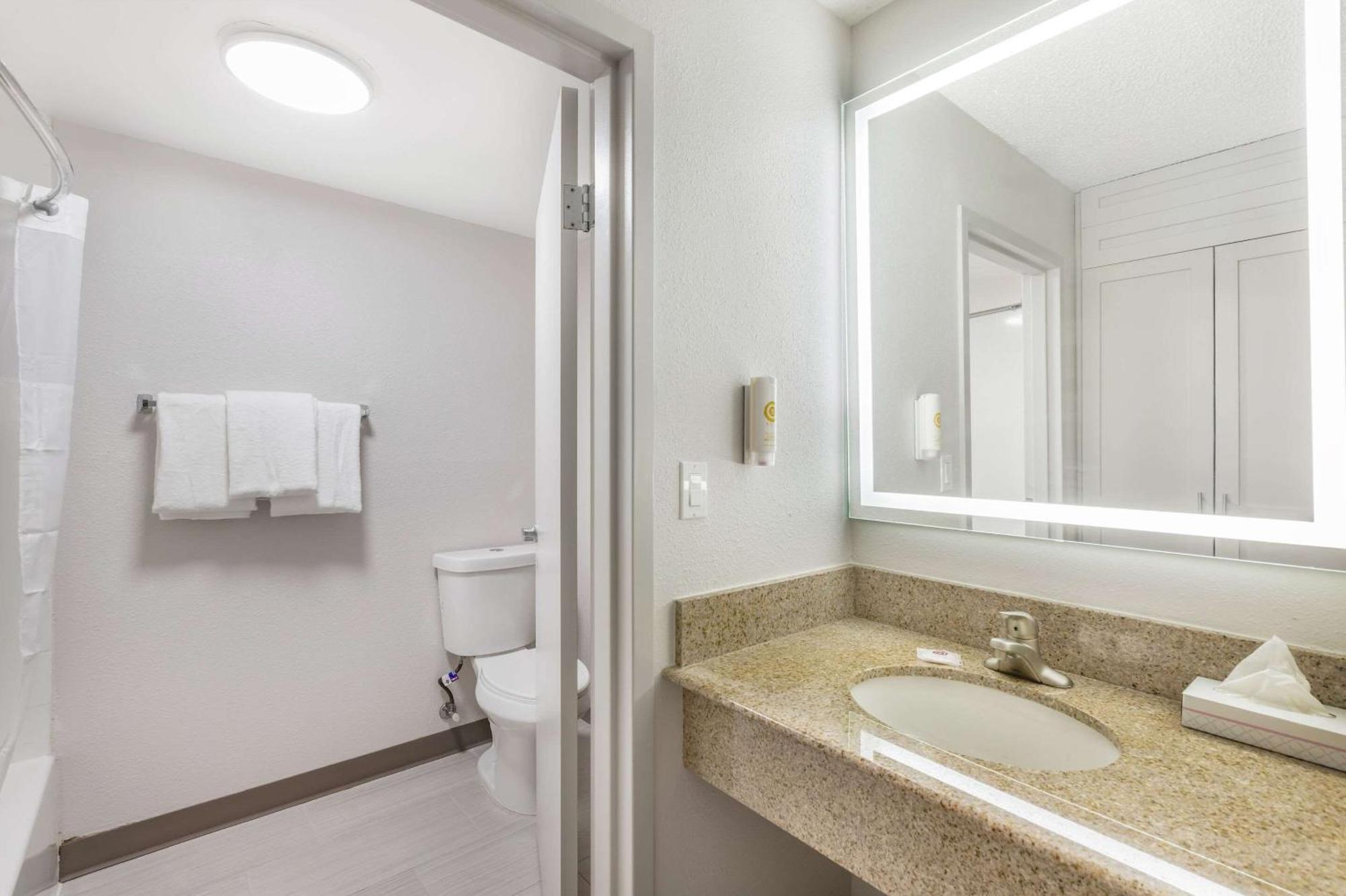 Comfort Inn & Suites Arlington Heights - Buffalo Grove Экстерьер фото